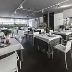 Western Hotel 4*