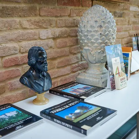 Western 4* 파르마