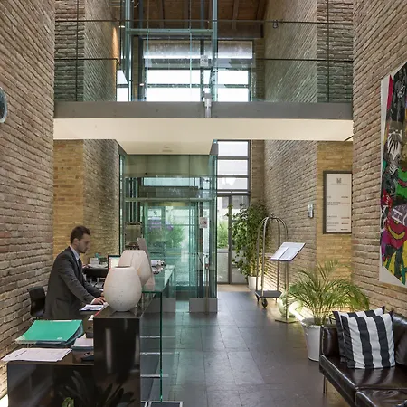 Western Otel 4*