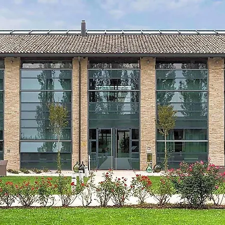Western 4* Parma